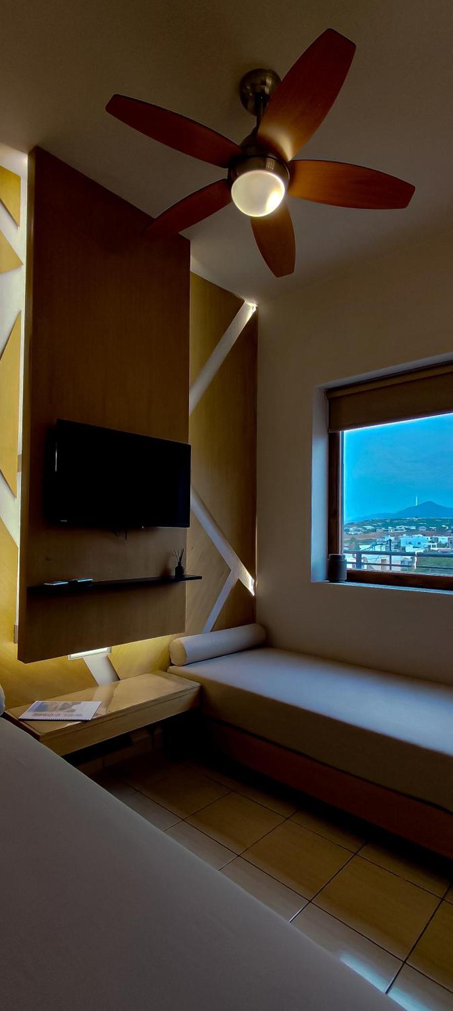 Niki Apartments Makrýgialos Esterno foto